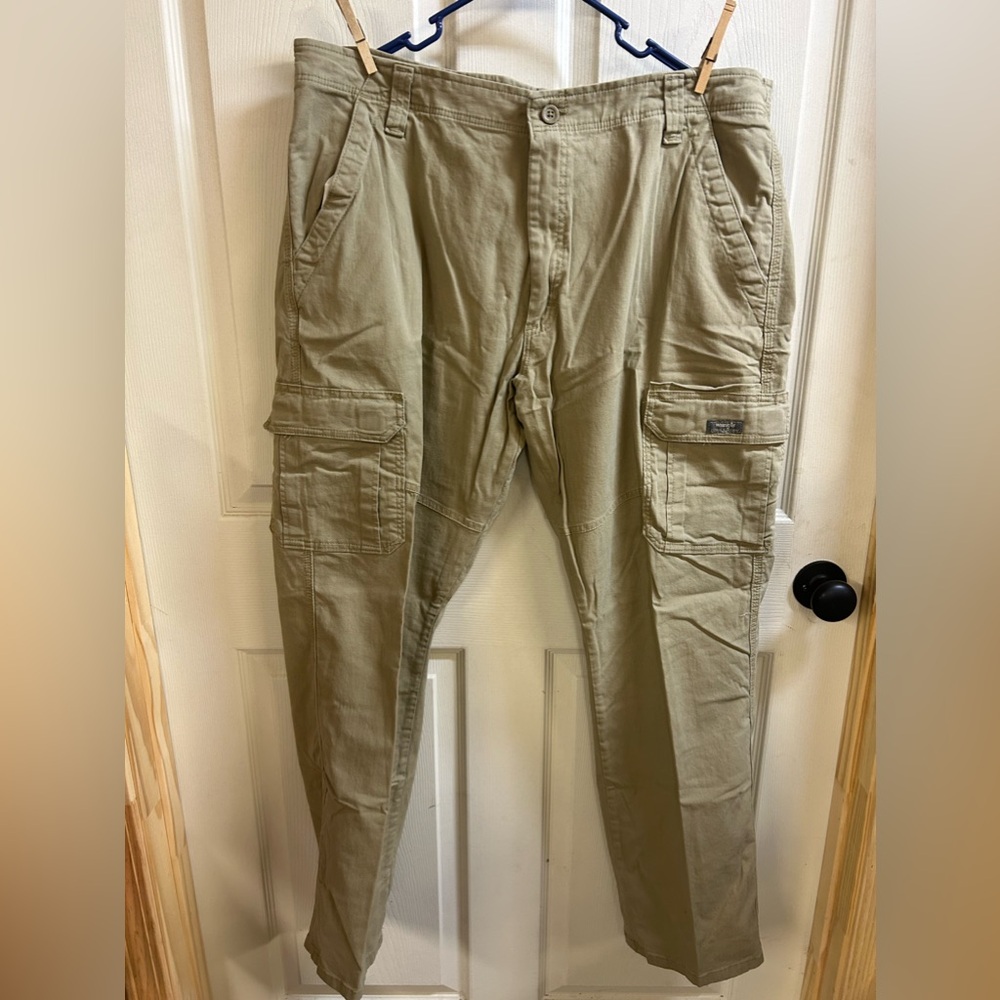 Men’s Wrangler Relaxed Fit